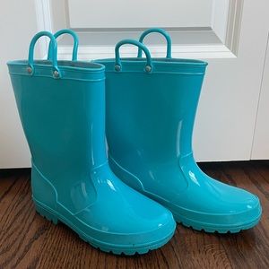 KomforMe rain boots size 4